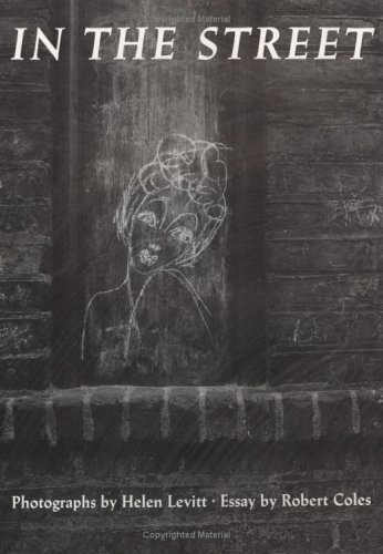 На улице / In the Street